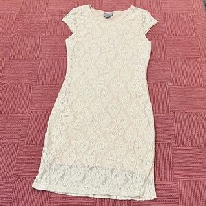 Vero Moda women’s XS Elegant tan /ecru/cream Lace Dress